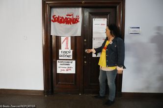 Strajk nauczycieli. Do głodówki w Krakowie przyłączyli się kolejni protestujący