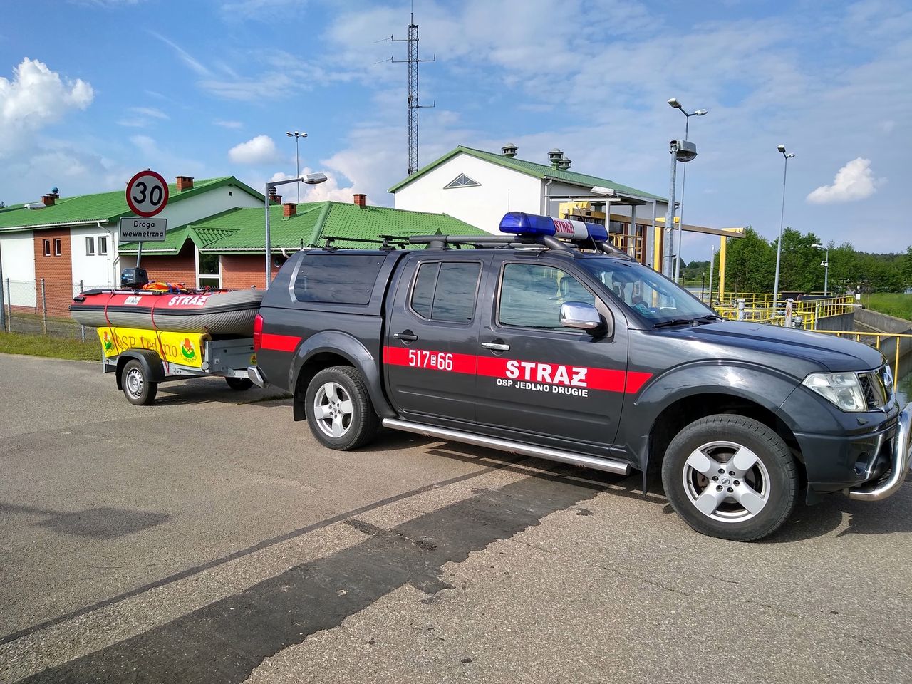 Tragedia na spływie kajakowym. Nie żyje mężczyzna