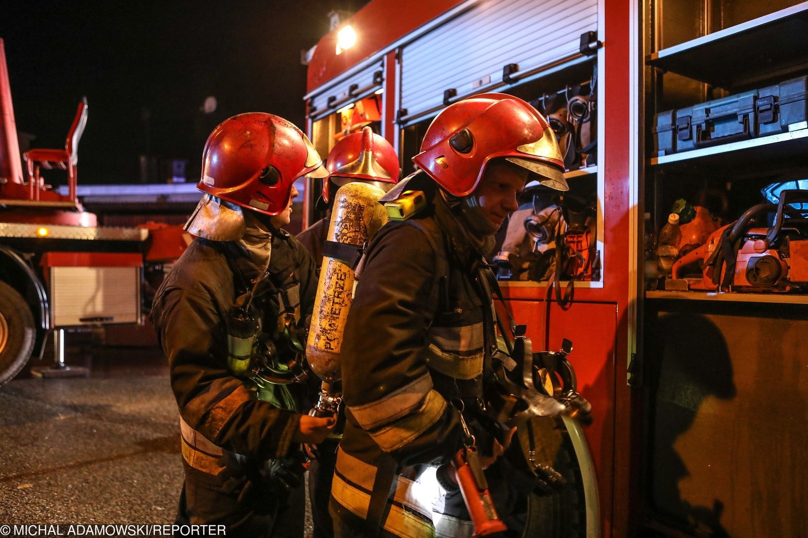 Pożar w fabryce mebli w Wieruszowie