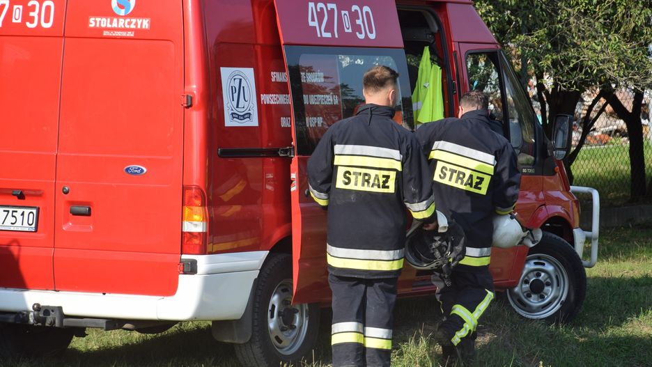 Chełmża. Ogień pojawił się w mieszkaniu na parterze