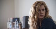 Plejada gwiazd w poruszającym serialu HBO. "Ostre przedmioty" już na DVD