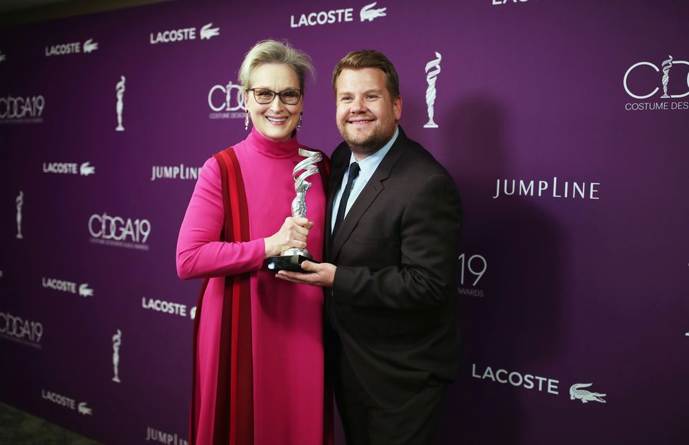 Meryl Streep i James Corden na planie filmu Netfliksa. Wyglądają intrygująco