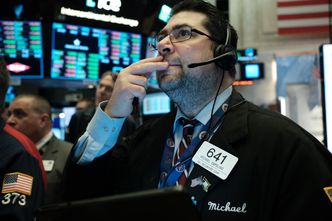 WHO ogłasza pandemię. Wyprzedaż na giełdach