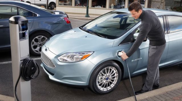Ford Focus Electric: jazda bez benzyny