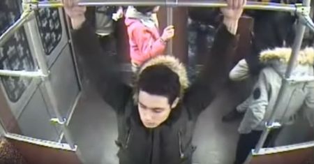 Podpalili bezdomnego w metrze. Ofiara to Polak