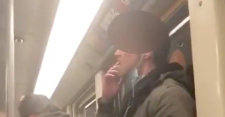 Oblizał palce i wytarł w rurę. Wideo wstrząsnęło internautami