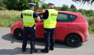 Bez dowodu rejestracyjnego i potwierdzenia OC narazimy się na mandat. Do czasu uruchomienia mDokumentów