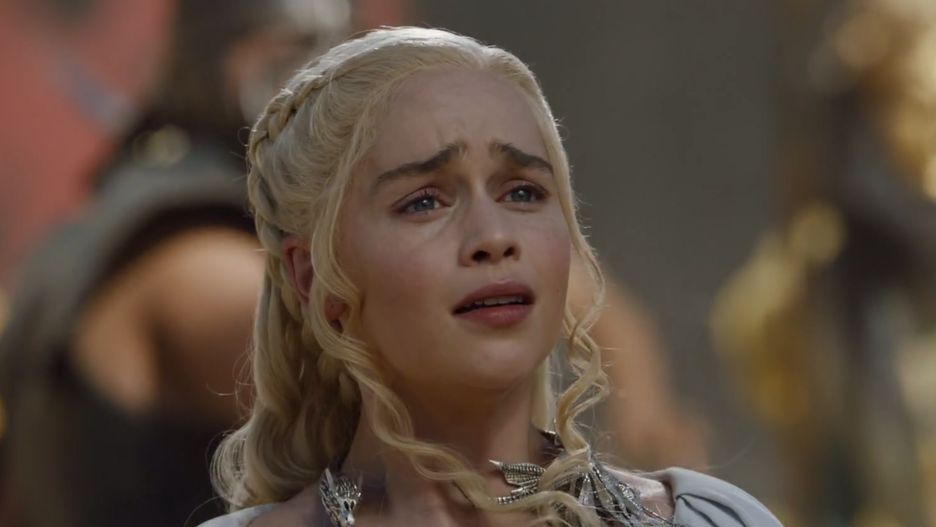 Emilia Clark jako Daenerys Targaryen w "Grze o Tron"