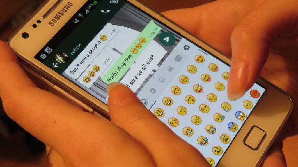 Uwaga na wiadomości od znajomych