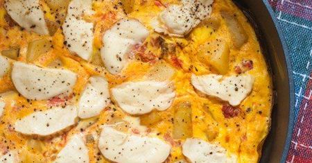 Fritatta z ziemniakami i oscypkiem
