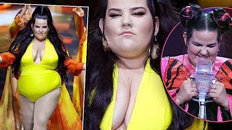 Netta w stroju kąpielowym