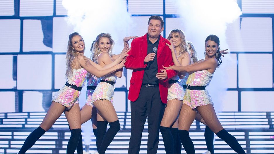 Kazik Mazur jako Zenek Martyniuk w "Twoja Twarz Brzmi Znajomo"