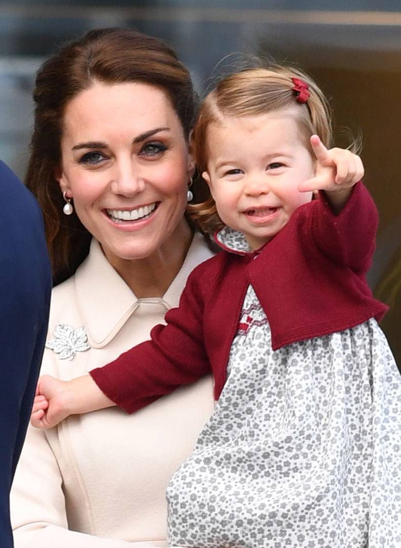 Księżniczka Charlotte i księżna Kate