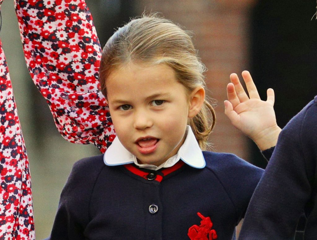 Charlotte i George w szkolnych mundurkach. Wyglądają przeuroczo!