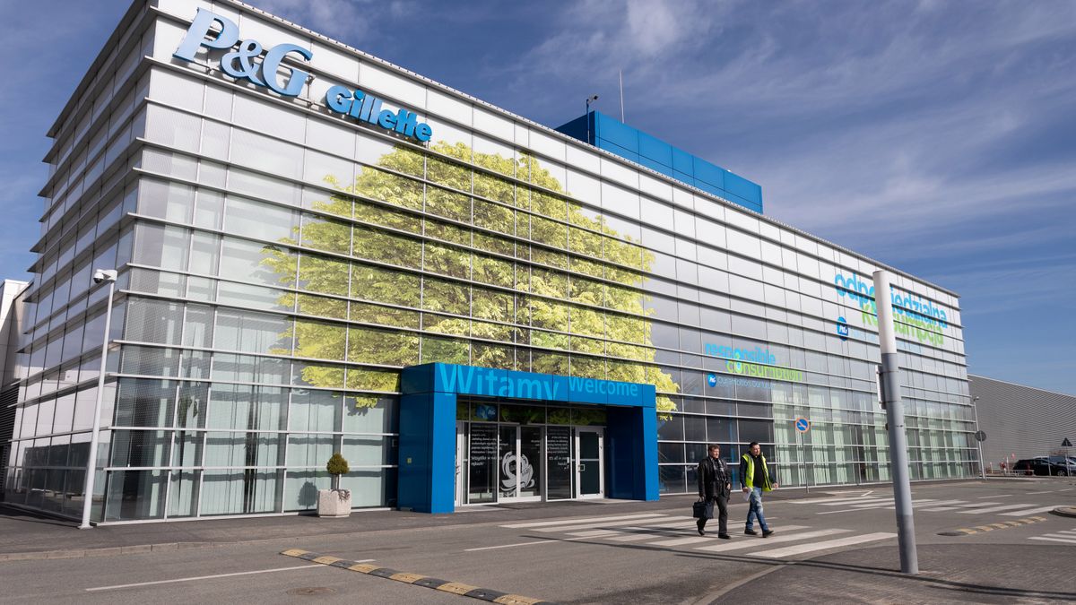 Wejście główne do fabryki maszynek do golenia Gillette