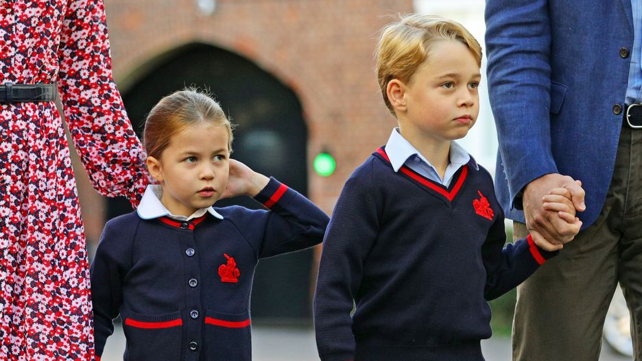 Księżniczka Charlotte i książę George - ona zaczęła naukę