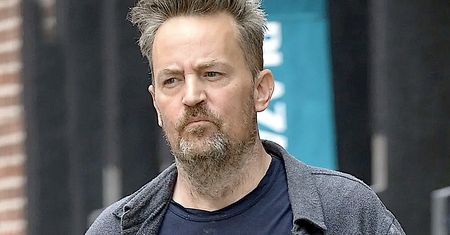 Matthew Perry zaręczył się. Jego partnerka ma 29 lat i wygląda jak milion dolarów. Ślicznotka!