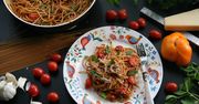 Spaghetti pełnoziarniste z pomidorami