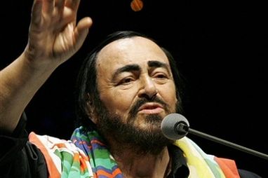 Luciano Pavarotti mimo choroby, nagrywa nową płytę