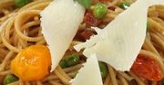 Spaghetti z boczkiem i zielonym groszkiem. Szybko i smacznie