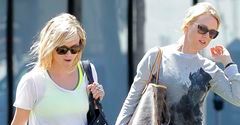 Reese Witherspoon i Naomi Watts w dresach
