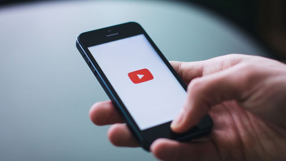 YouTube testuję nową funkcję "Odkrywaj"
