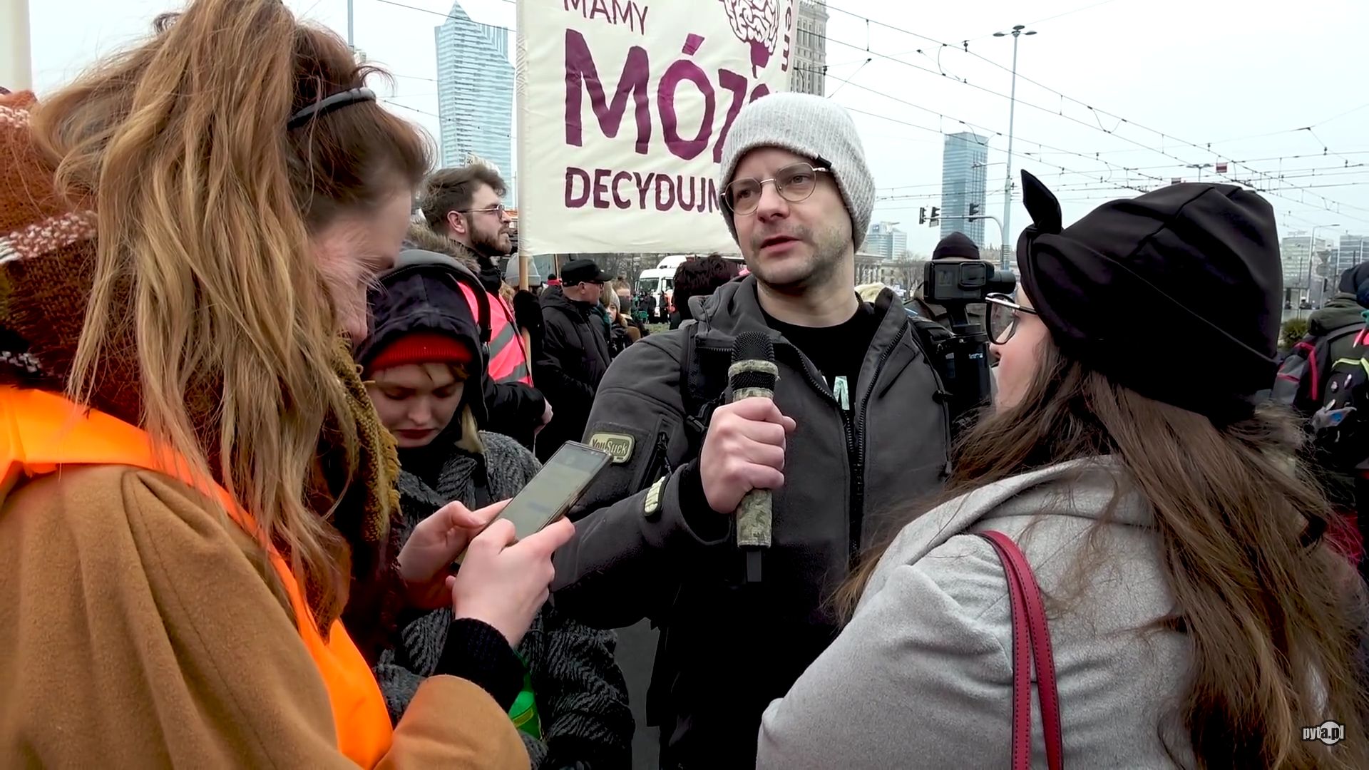 "Jaok" na Manifie. Spotkał się z chłodnym przyjęciem