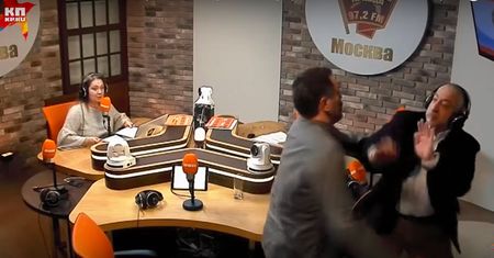 Rosyjscy dziennikarze pobili się w studiu. Pokłócili się o Stalina