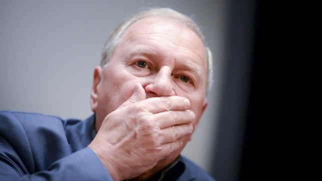Jerzy Stuhr podczas konferencji 