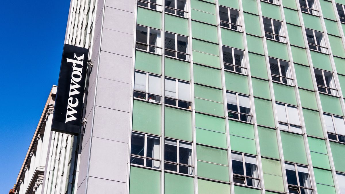 Zwolnienia w WeWork dotkną 2,4 tys. osób.