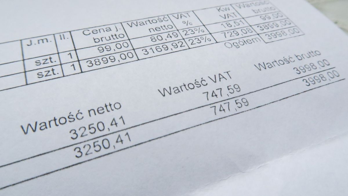 Ministerstwo Finansów zapewnia, że monitoruje publikowane w Internecie ogłoszenia dotyczące sprzedaży kosztów firmowych.