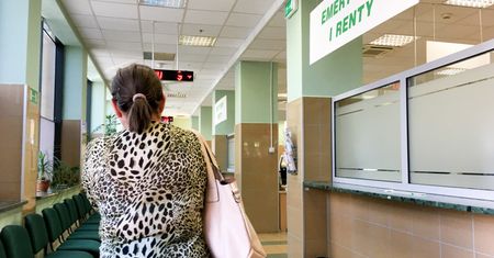 Emerytury nie muszą być głodowe. Kilkaset złotych miesięcznie załatwi sprawę