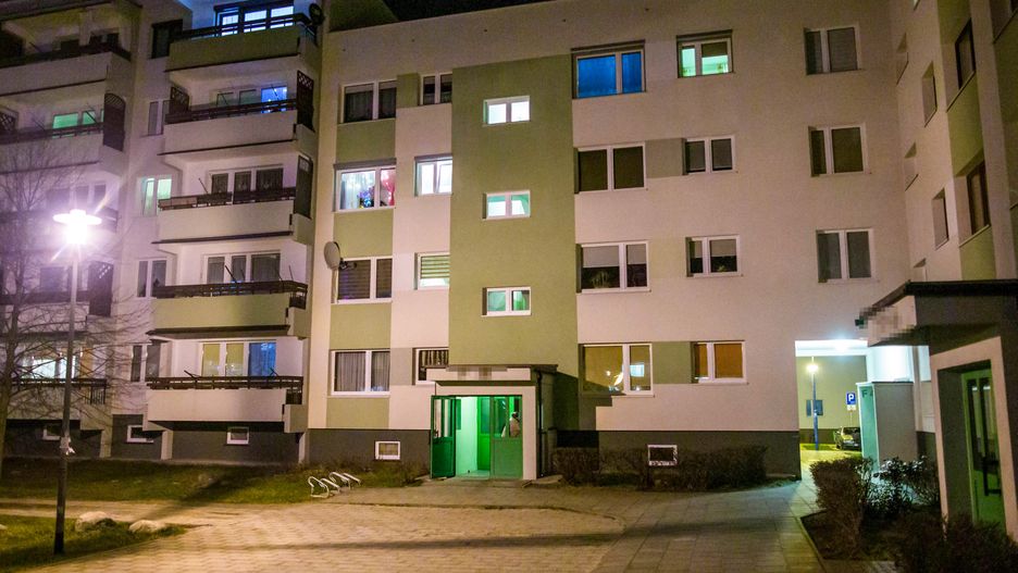 Turek. Osiedle Wyzwolenia. W jednym z mieszkań doszło do tragedii. 19-latek miał zabić swojego młodszego brata