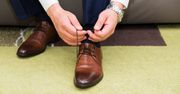 Męskie buty do garnituru — jak doradzić mężczyźnie?