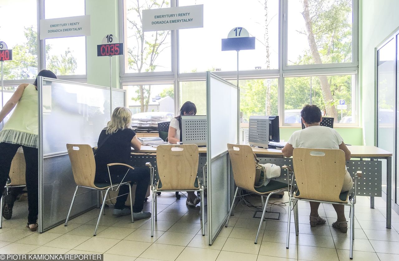 Trzynasta emerytura. Pierwsze wypłaty na kontach jeszcze przed "majówką"