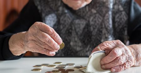 Zwrot podatku od emerytury. Nawet dodatkowe 300 złotych dla seniorów