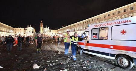 Dwóch młodych mężczyzn podejrzanych o wywołanie paniki w Turynie