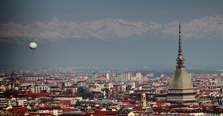 Rumuńskim samolotem z Krakowa do Turynu. Ucieszą się nie tylko kibice
