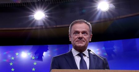"The Guardian" punktuje Donalda Tuska. "Ma w sobie coś z chuligana"