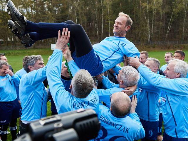 Mecz Tuska z kolegami. 60. urodziny przewodniczącego Rady Europejskiej