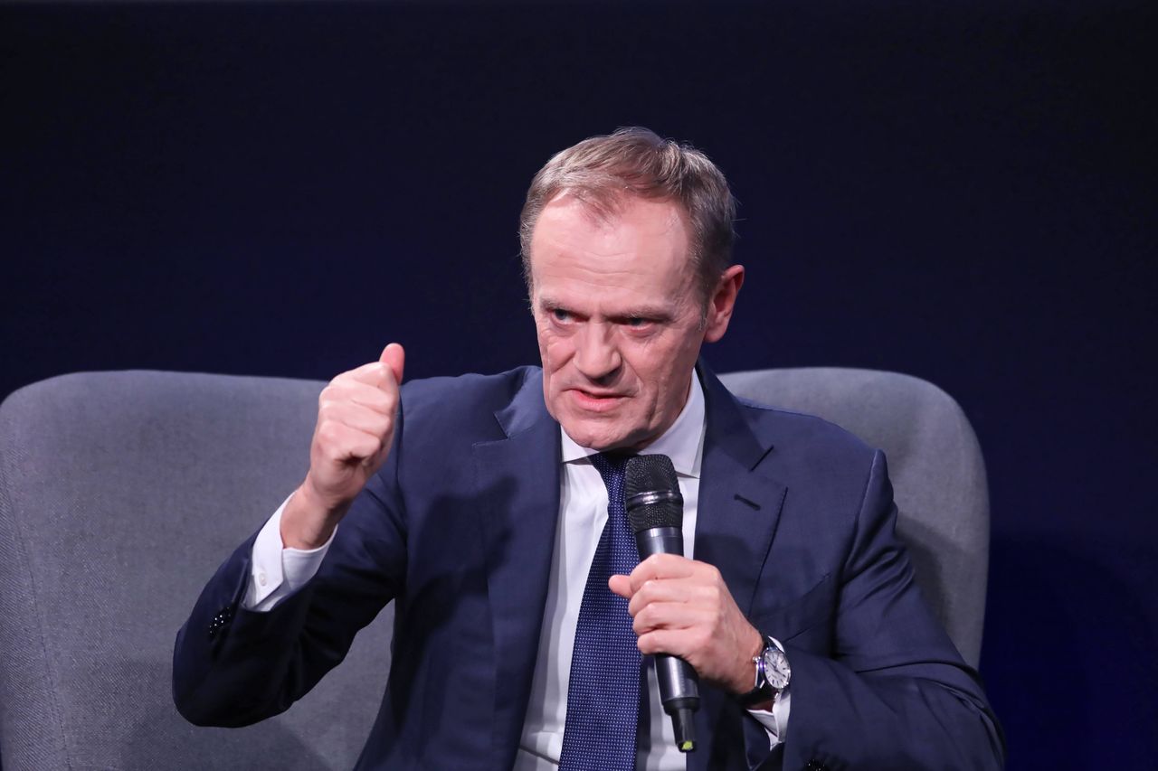 "Ten typ tak ma". Donald Tusk ostro o Jarosławie Kaczyńskim i ustawie PiS