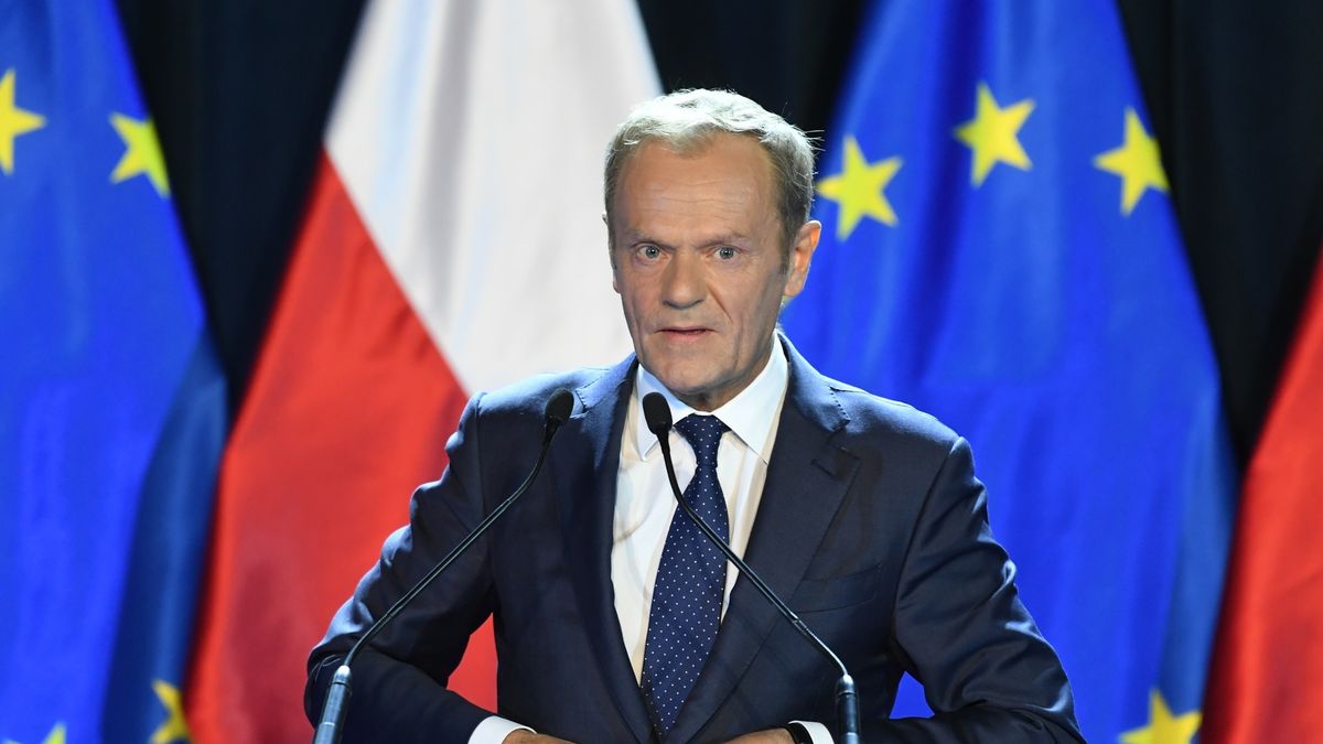 Tusk porównał potęgę amerykańskich firm z kontrowersyjnym projektem chińskiego rządu