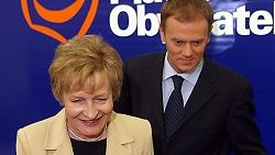 Szef Platformy Obywatelskiej Donald Tusk i Zyta Gilowska podczas konferencji prasowej