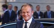 Donald Tusk pokazuje prezent od polskich studentów. "Najlepsza okazja"