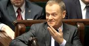 Tusk upomniał się o swoją tablicę. Rozbrajająca reakcja ambasadora Sadosia