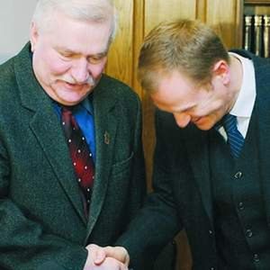 Tusk popiera Wałęsę, Wałęsa popiera Tuska