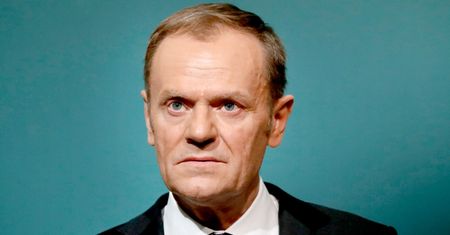 Tusk stawi się na przesłuchanie przed komisją ds. Amber Gold