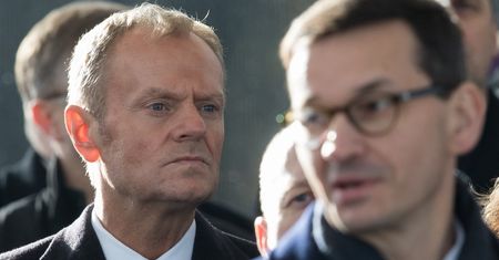 Spotkanie Morawiecki-Tusk może być dla wielu zaskoczeniem. Wspólny front ws. uchodźców?
