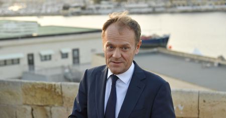 Były szef MSZ: Donald Tusk nie walczy przeciwko polskiemu rządowi