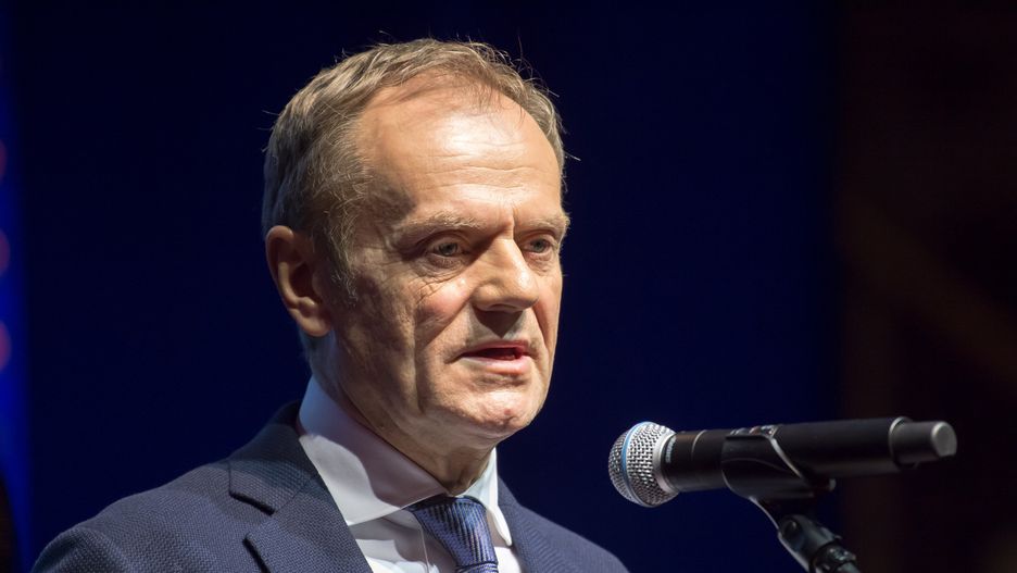 Koronawirus. Donald Tusk napisał list do członków Europejskiej Partii Ludowej ws. ostatnich zmian na Węgrzech